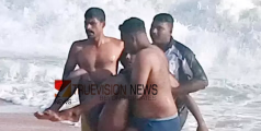 മാലയെ ഒന്ന് കടൽ കാണിച്ചതാ ....! കാപ്പ കേസ് പ്രതി വീട്ടമ്മയുടെ മാല പൊട്ടിച്ച് കടലിൽ ചാടി