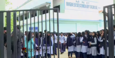 ടീച്ചറേ പെട്ടല്ലോ..! അധ്യാപികയുടെ വാഹനമിടിച്ച് വിദ്യാർത്ഥിക്ക് പരിക്കേറ്റ സംഭവം; ലൈസൻസ് സസ്പെൻഡ് ചെയ്തു