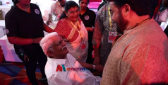 പുഞ്ചിരി നക്ഷത്രത്തിളക്കം വീണ്ടും; 13 വർഷങ്ങൾക്ക് ശേഷം ജഗതി 'അമ്മ' വാര്‍ഷിക യോഗത്തില്‍