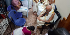 കൊട്ടിയൂരിൽ നാളെ ആലിംഗനപുഷ്പാഞ്ജലി; കുറുമാത്തൂർ നമ്പൂതിരിപ്പാട് മണത്തണ ആക്കൽ തറവാട്ടിൽ എത്തി