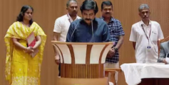 ദൈവനാമത്തിൽ സത്യപ്രതിജ്ഞ ചെയ്ത് ആര്യാടൻ ഷൗക്കത്ത്