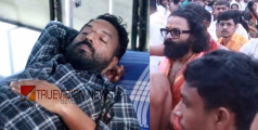 കൊട്ടിയൂരിൽ ജയസൂര്യയുടെ ചിത്രമെടുത്ത ഫോട്ടോഗ്രാഫറെ മർദ്ദിച്ച സംഭവം; ദൃശ്യങ്ങൾ ഉണ്ടായിട്ടും പ്രതികളെ തിരിച്ചറിഞ്ഞില്ലെന്ന വാദവുമായി പൊലീസ്