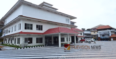മുഖ്യമന്ത്രി നാളെയെത്തും; വടകര നഗരസഭ ഓഫീസ് കം ഷോപ്പിങ് കോംപ്ലക്‌സ് നാളെ നാടിന് സമർപ്പിക്കും 