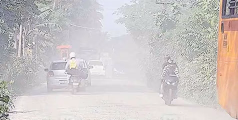  മില്ലുങ്കൽ-പുത്തൻകാവ് റോഡിലെ മെറ്റലും പൊടിയും ബൈക്ക് യാത്രികർക്കു ദുരിതമാകുന്നു
