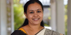 കോട്ടയം മെഡിക്കൽ കോളേജിൽ കെട്ടിടം ഇടിഞ്ഞുവീണ് ഒരു സ്ത്രീ മരിച്ച സംഭവം; വീഴ്ച പറ്റിയെന്ന് സമ്മതിക്കാതെ ആരോഗ്യമന്ത്രി.