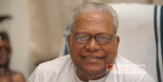 വി.എസിൻ്റെ  ആരോഗ്യനില അതീവ ഗുരുതരമായി തുടരുന്നു ; ജീവൻ നിലനിർത്തുന്നത് വെന്റിലേറ്ററിന്റെ സഹായത്താൽ