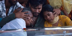 നെഞ്ചുനീറി യാത്രയായി; ഒരുനോക്കുകാണാൻ ഒഴുകിയെത്തിയത് ആയിരങ്ങൾ, കണ്ണീരടക്കാനാവാതെ ബിന്ദുവിന് വിട നൽകി നാട്