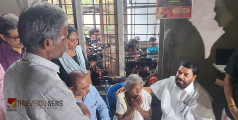 താത്ക്കാലിക ധനസഹായം കൈമാറി, മന്ത്രി വി.എന്‍ വാസവന്‍ മരിച്ച ബിന്ദുവിന്റെ വീട്ടിലെത്തി; മകളുടെ ചികിത്സാചെലവ് സര്‍ക്കാര്‍ വഹിക്കും