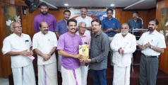 വ്യക്തി പരമായി നിക്ഷേപം ഏറ്റവും കൂടുതൽ സമാഹകരിച്ച സി അശോക് കുമാറിനെ അനുമോദിച്ചു 