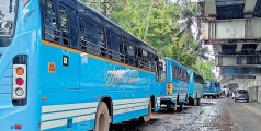മറ്റു മാർഗങ്ങളില്ല ; ബസുകൾ പാർക്കു ചെയ്യാൻ ഇടമില്ല
