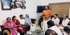 ഗാന്ധി-നെഹ്റു ഛായാചിത്ര ക്യാമ്പയിൻ തളിപ്പറമ്പ് നിയോജക മണ്ഡലം തല വിതരണോദ്ഘാടനം നടത്തി