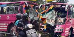 വെങ്ങളം മേല്‍പാലത്തില്‍ സ്വകാര്യ ബസ് അപകടത്തില്‍ നിരവധിപേര്‍ക്ക് പരിക്ക്