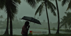 അതിതീവ്ര മഴ മുന്നറിയിപ്പ്, റെഡ് അലർട്ട് പ്രഖ്യാപിച്ചു; അഞ്ച് ജില്ലകളിൽ അതീവ ജാഗ്രതാ നിർദേശം
