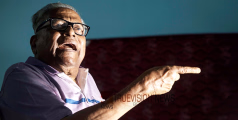 വിഎസിന്റെ നില അതീവഗുരുതരം; ആശുപത്രിയിലെത്തി മുഖ്യമന്ത്രിയും എം.വി.ഗോവിന്ദനും