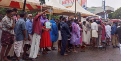 ഇല്ലാ...ഇല്ല...മരിക്കുന്നില്ല; 17 മണിക്കൂർ പിന്നിട്ട് വിലാപയാത്ര,  പ്രിയനേതാവിനെ അവസാനമായി കാണാൻ വൻ ജനാവലി 