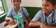 ഉച്ചഭക്ഷണമായി ഫ്രൈഡ് റൈസ് വിളമ്പി വടക്കുമ്പാട് പിസി ഗുരുവിലാസം യുപി സ്കൂൾ