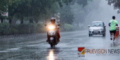 ഈ രണ്ടു ജില്ലയിൽ ഓറഞ്ച് അലർട്ട്; സംസ്ഥാനത്ത് മഴ മുന്നറിയിപ്പിൽ മാറ്റം, അടുത്ത നാലു ദിവസങ്ങളിൽ അതിശക്ത മഴ