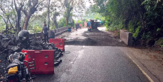 നേര്യമംഗലം–ഇടുക്കി റോഡിൽ കട്ടവിരിക്കൽ ആരംഭിച്ചു