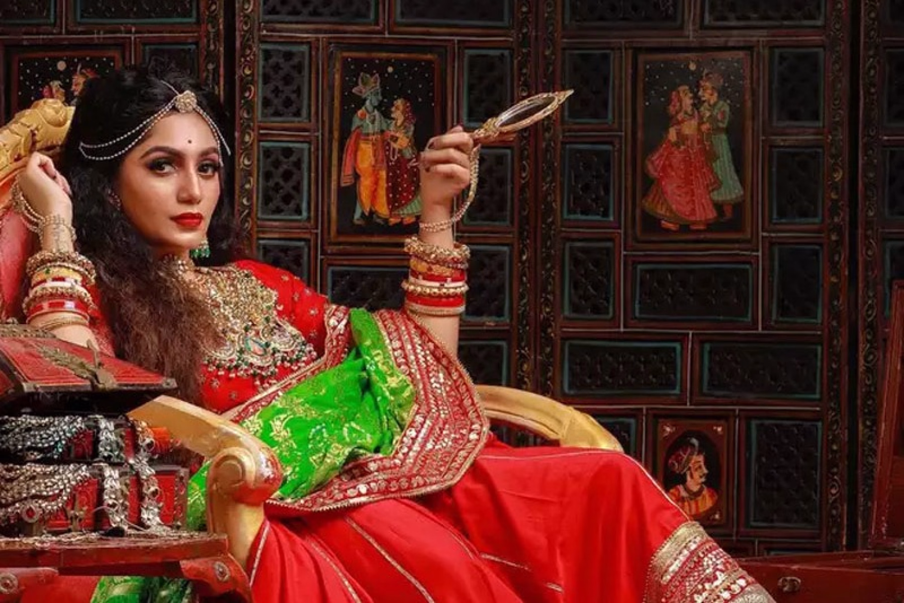 രാജസ്ഥാനി വധുവിനെപോലെ അണിഞ്ഞൊരുങ്ങി ആര്യ-പൊളി ലുക്കെന്നു ആരാധകര്‍