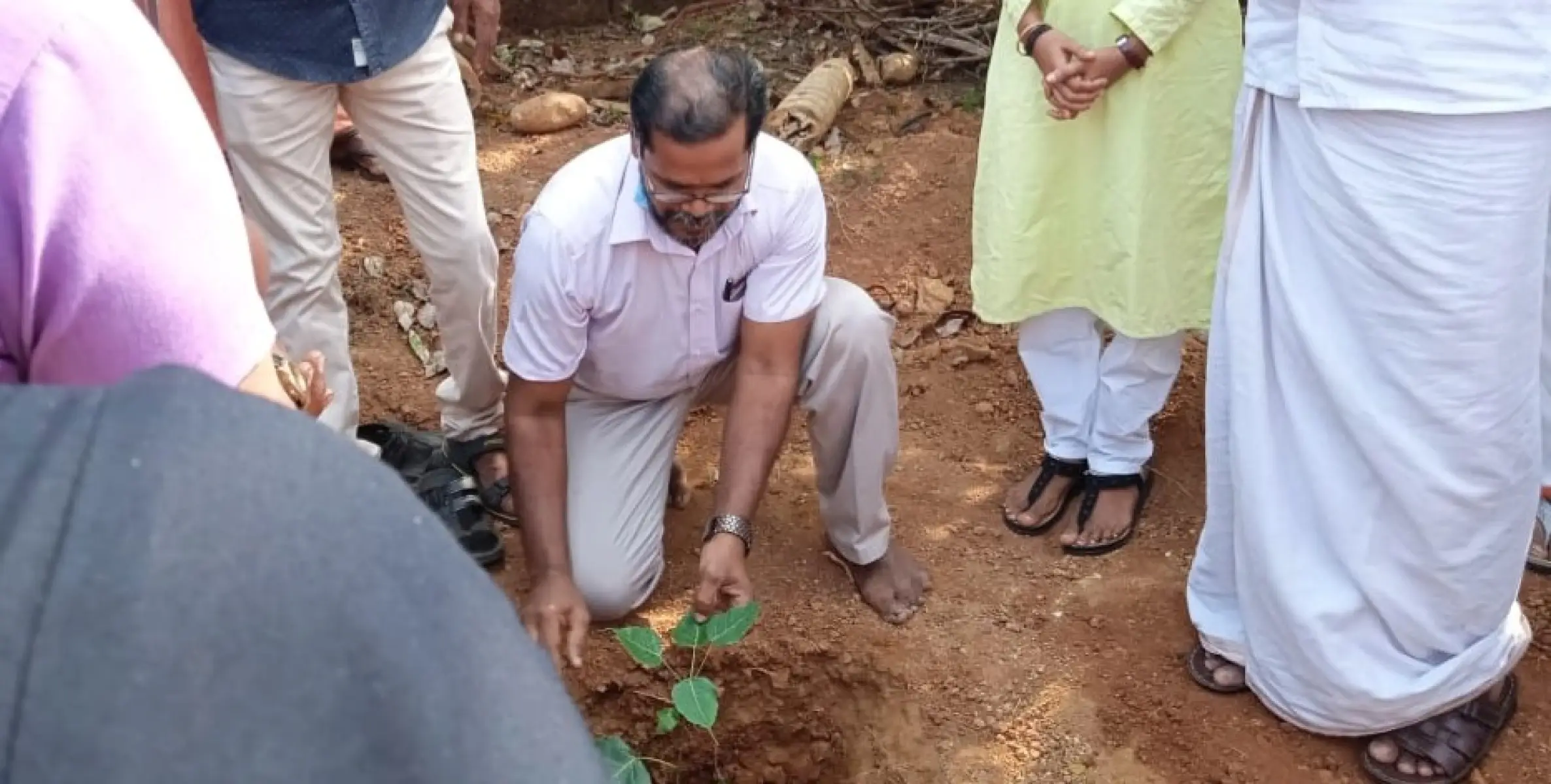 തദ്ദേശീയ പാരമ്പര്യ ചികിത്സാ വിഭാഗത്തിന്റെ ആഭിമുഖ്യത്തിൽ സുഗതകുമാരി ടീച്ചർ അനുസ്മരണം നടത്തി