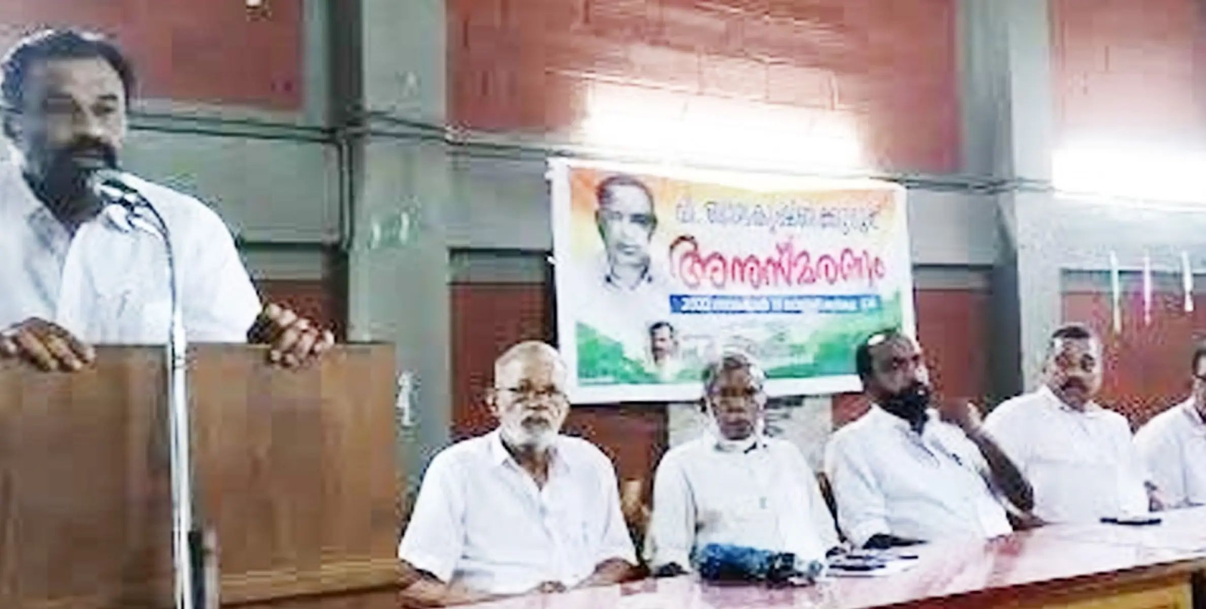 കേരളത്തിൽ എല്ലാ മേഖലയിലും തകര്‍ച്ച- മേയര്‍ ടി ഒ മോഹനന്‍ 