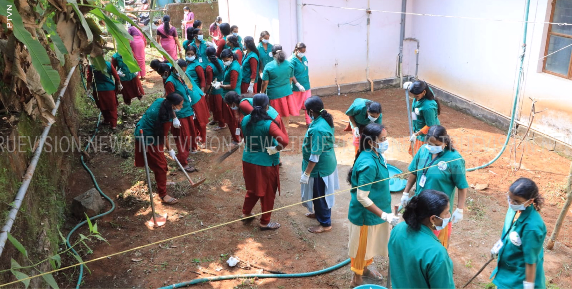 ബ്ലോക്ക് പഞ്ചായത്ത് ഹരിത കര്‍മ്മ സേന ഹരിത സേനാംഗങ്ങളെ ആദരിക്കുന്നു 