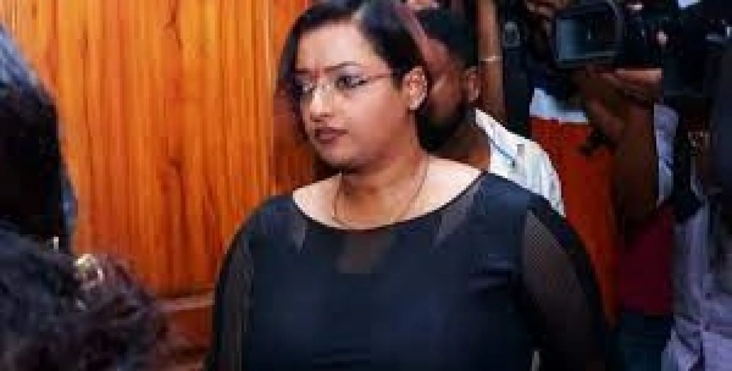 ലഹള ഉണ്ടാക്കൽ, വ്യാജരേഖ, ഗൂഡാലോചന ;  സ്വപ്ന സുരേഷിനെതിരെ തളിപ്പറമ്പ് പൊലീസ് കേസെടുത്തു 