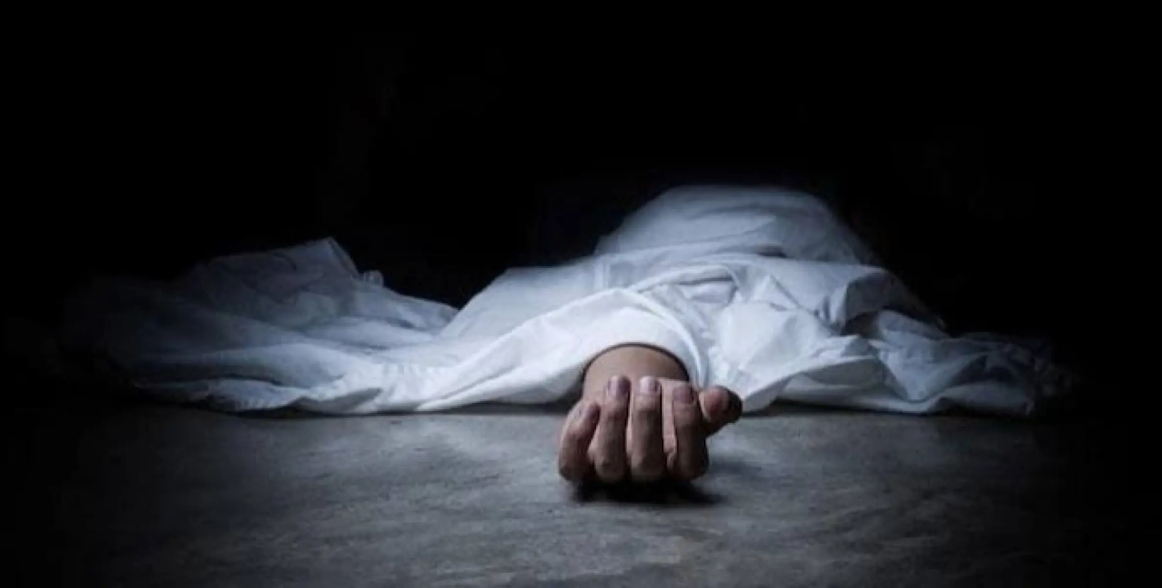 മടക്ക യാത്രക്കായി വിമാനത്തില്‍ കയറിയ കണ്ണൂര്‍ സ്വദേശി വിമാനത്തിൽ കുഴഞ്ഞ് വീണ് മരിച്ചു