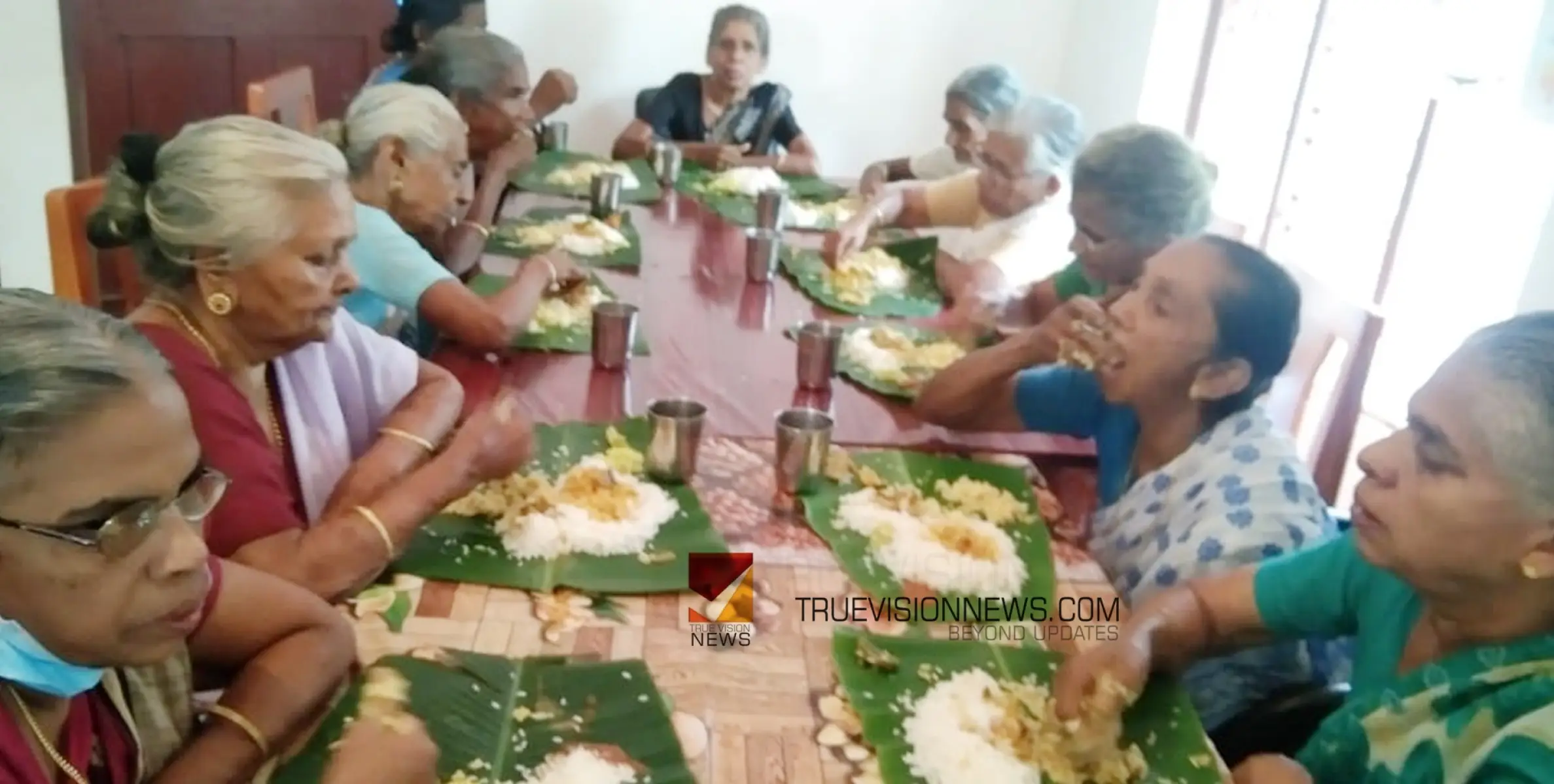 #sayamprabha | സായം പ്രഭയിൽ തിളങ്ങുന്നവർ:  പ്രായത്തെ തോൽപ്പിച്ച് ഉല്ലസിക്കുന്നവരുണ്ടിവിടെ..., വയോജനങ്ങളെ നെഞ്ചേറ്റി വളയം ഗ്രാമ പഞ്ചായത്ത്