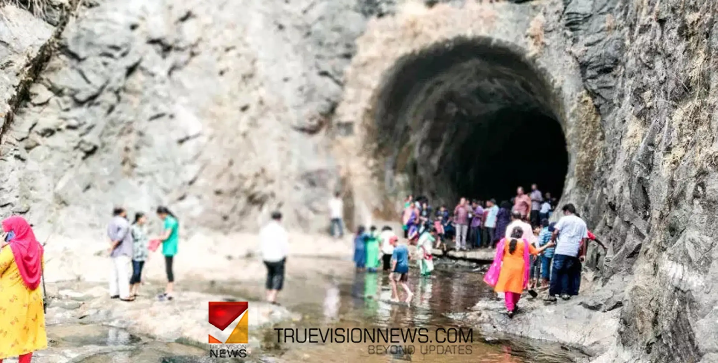 #travel | ഓണം ഇവിടെ ആഘോഷിക്കാം ; സ​ഞ്ചാ​രി​ക​ളെ മാടിവിളിച്ച്​ അ​ഞ്ചു​രു​ളി, അ​യ്യ​പ്പ​ൻ​കോ​വി​ൽ ടൂ​റി​സ്റ്റ് കേ​ന്ദ്ര​ങ്ങ​ൾ