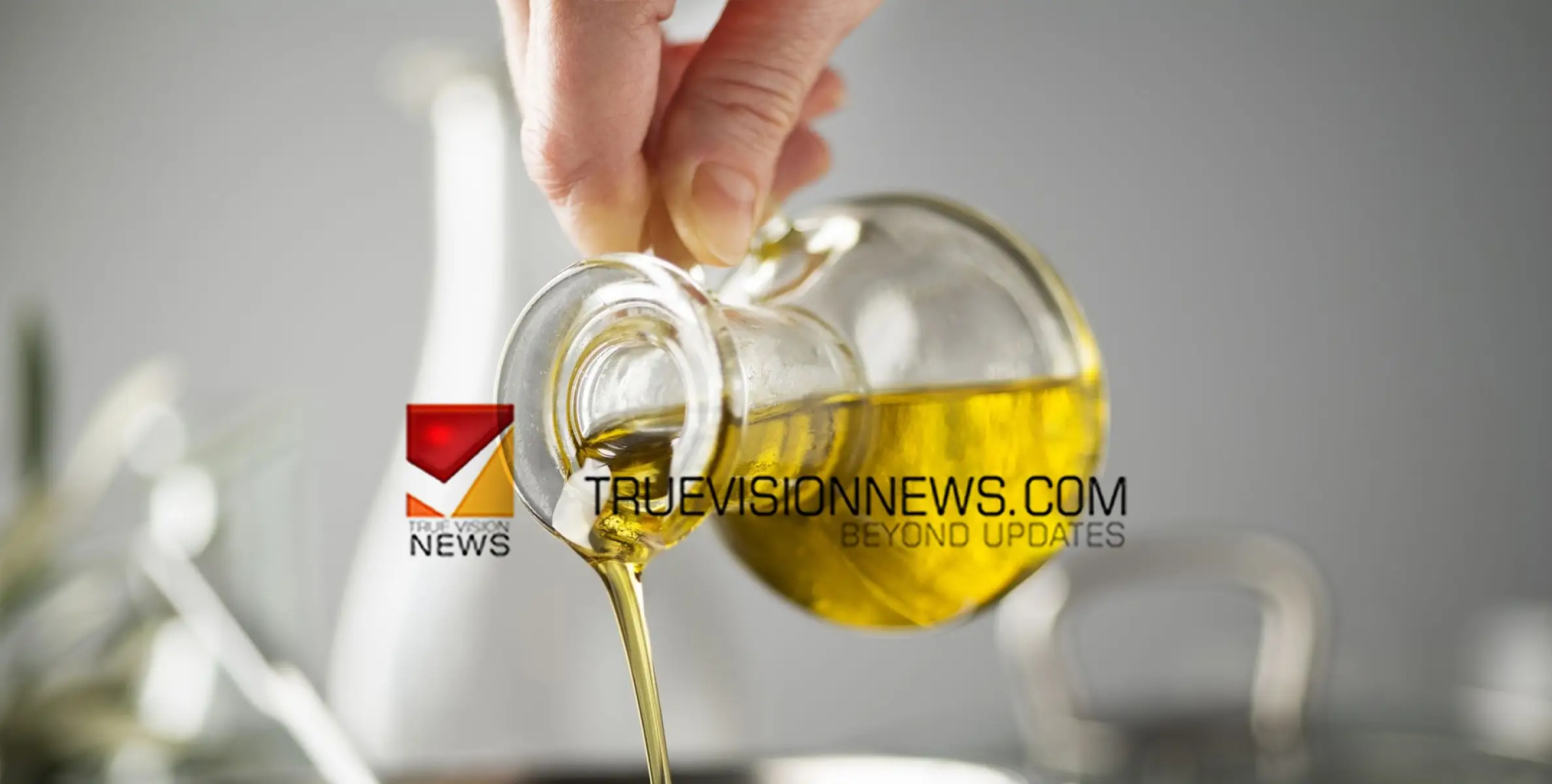 #oil  |  യഥാർത്ഥ പരിശുദ്ധി; നാളികേരത്തിന്റെ യഥാർത്ഥ പരിശുദ്ധിയുമായി പരിശുദ്ധി വെളിച്ചെണ്ണ നമ്മുടെ നാട്ടിലും