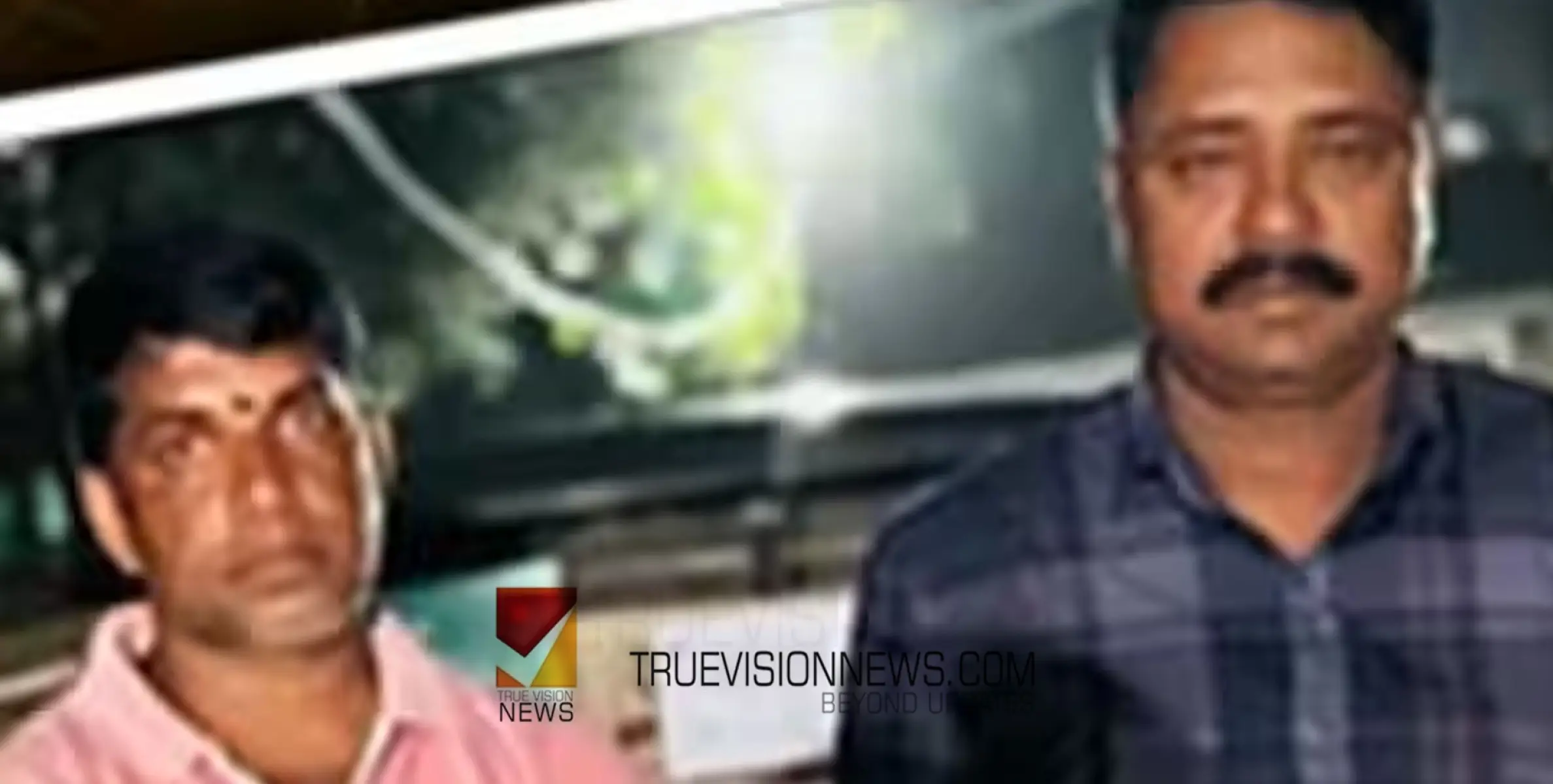 #liquorsmuggling | കേരളത്തിലേക്ക് കര്‍ണാടക മദ്യം കടത്താൻ ശ്രമം; 172.8 ലിറ്ററുമായി രണ്ട് പേർ  അറസ്റ്റില്‍