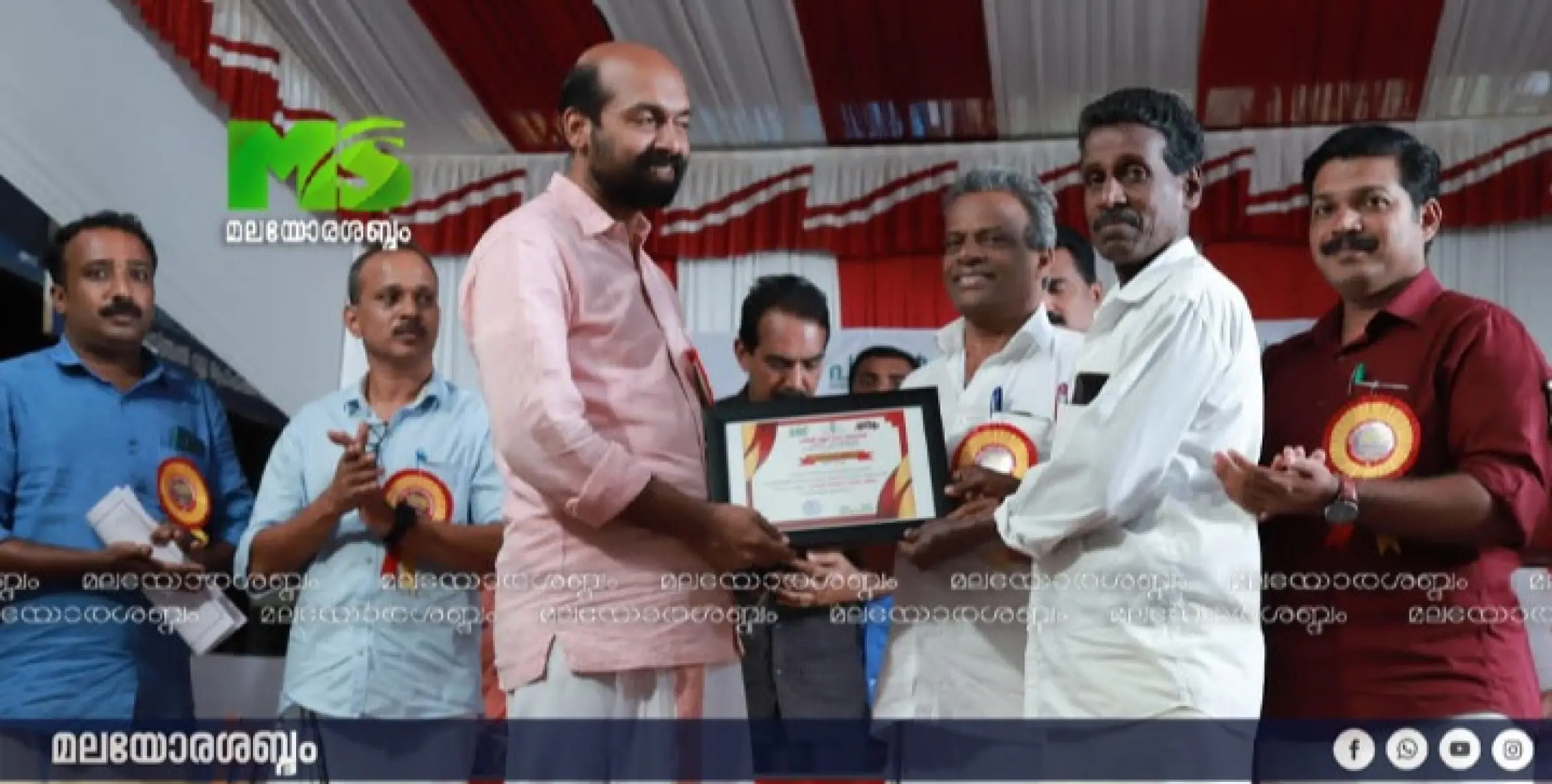 ചിങ്ങപ്പൊലി: പടിയൂർ-കല്യാട് പഞ്ചായത്ത്‌ സമ്പൂർണ ഗ്രന്ഥശാലാ പ്രഖ്യാപനം.