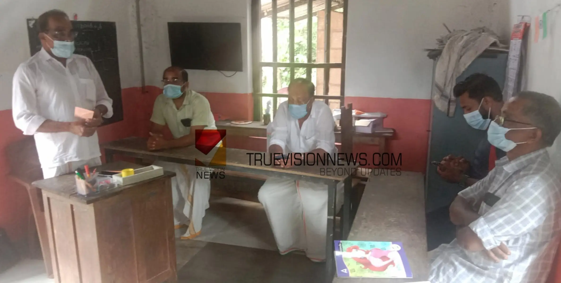 #nipah | നിപ ജാഗ്രത; ആയഞ്ചേരി 12-ാം വാർഡിൽ രാഷ്ട്രീയ പാർട്ടി പ്രതിനിധികളുടെ യോഗം ചേർന്നു