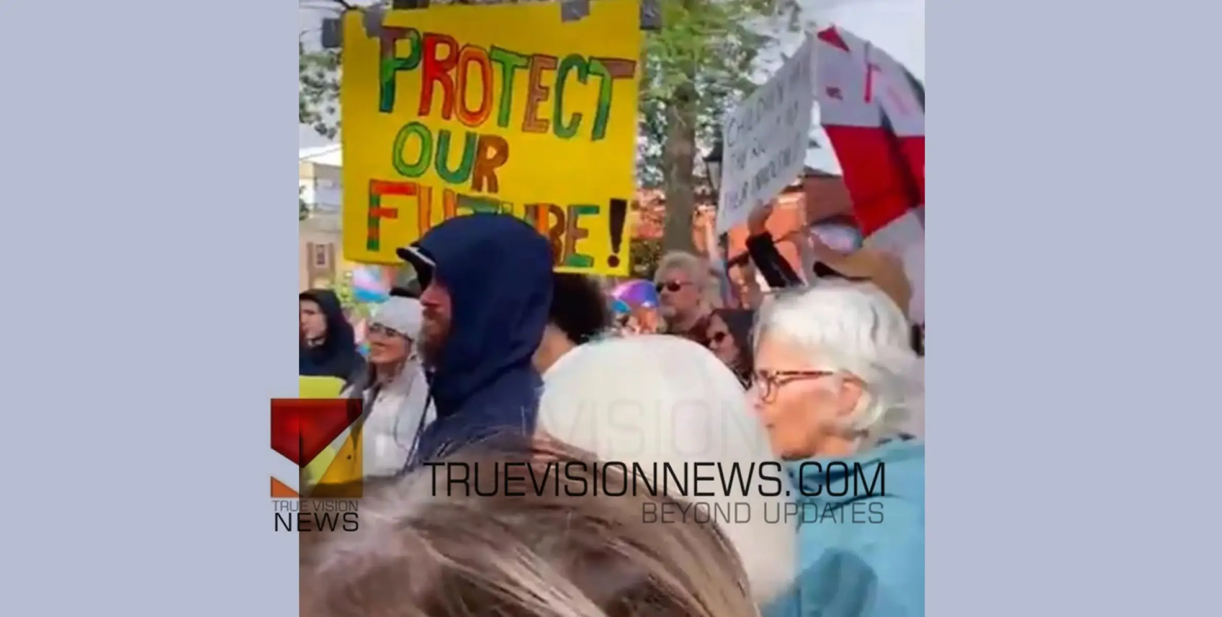 #protest | ലിംഗ, ലൈംഗിക സ്വത്വ വിദ്യാഭ്യാസം സ്കൂൾ കരിക്കുലത്തിൽ; തെരുവിലിറങ്ങി മാതാപിതാക്കൾ