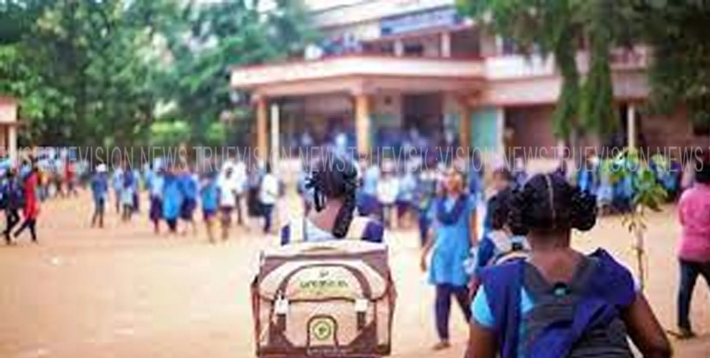 #School OPen| നിപ ഭീഷണി ഒഴിഞ്ഞു ;  തിങ്കളാഴ്ച മുതല്‍ സ്‌കൂളുകള്‍ വീണ്ടും തുറക്കും