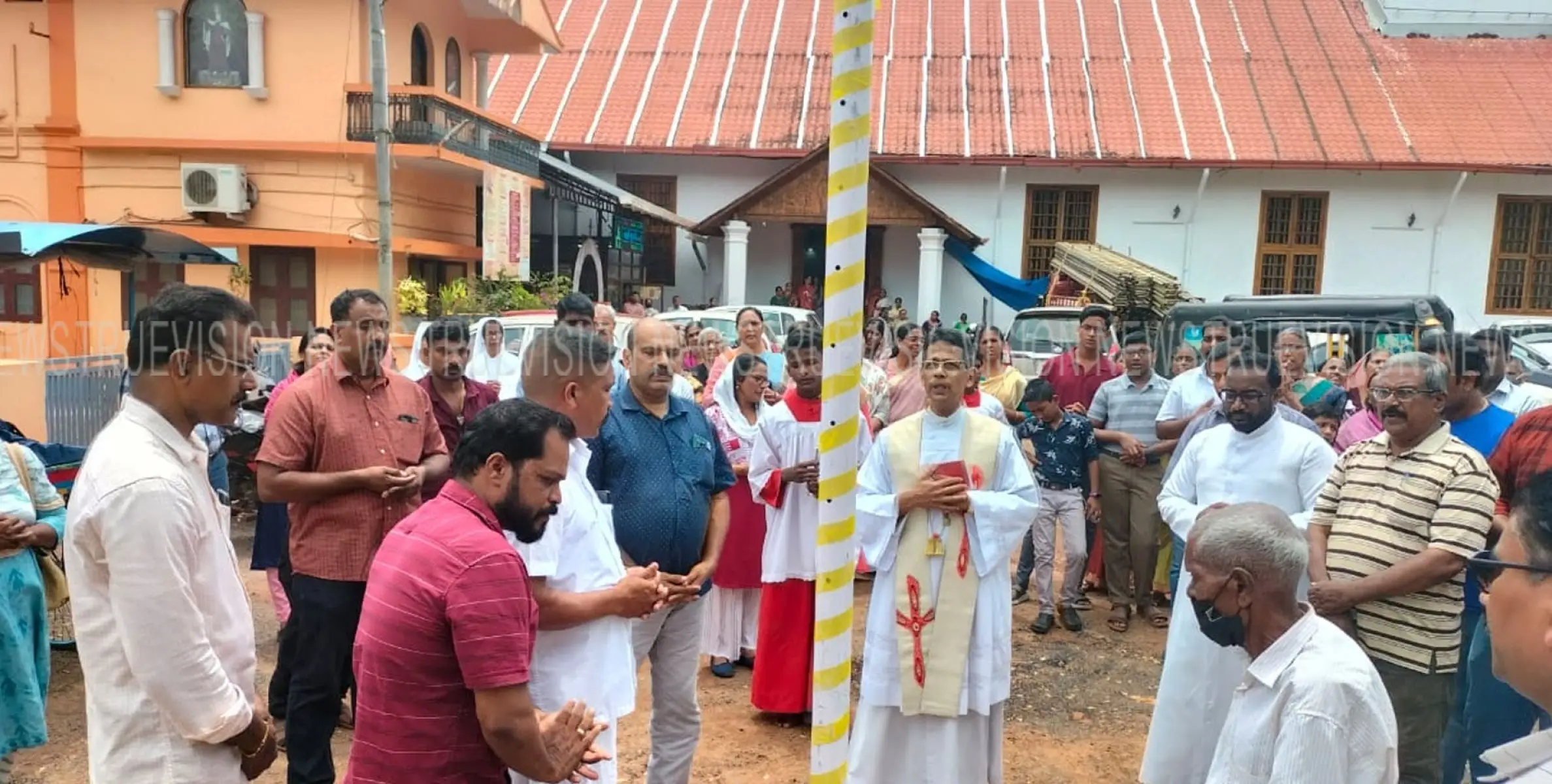 #Mahi thirunal|വിശുദ്ധ അമ്മ ത്രേസ്യയുടെ തിരുനാള്‍ മഹോത്സവത്തിന്  മുന്നോടിയായി പന്തല്‍ കാല്‍നാട്ടു കര്‍മ്മം നടന്നു