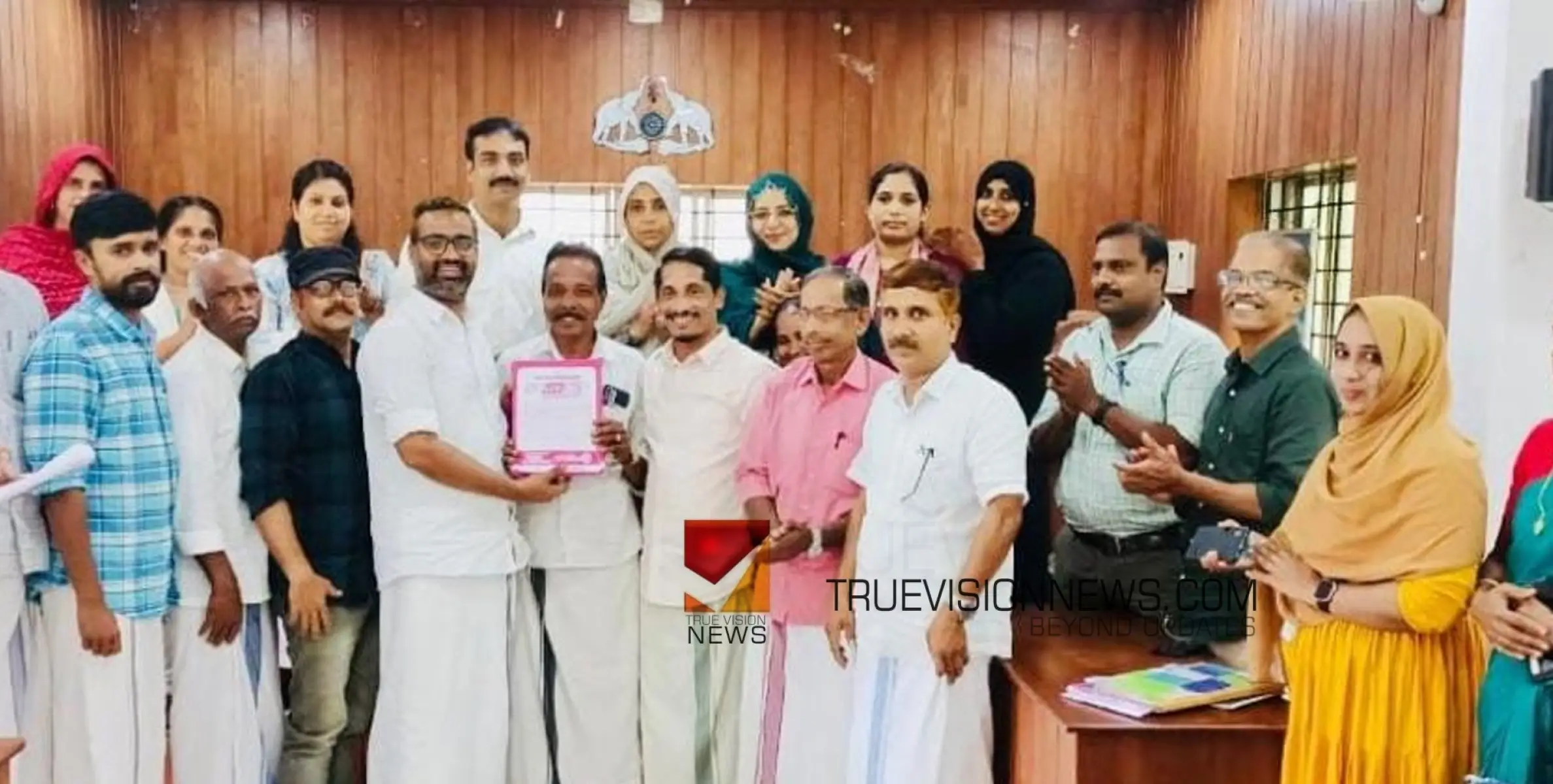 #Publicationbooklet | ബുക്‌ലെറ്റ്‌ പ്രകാശനം; മാലിന്യമുക്ത നവകേരളം നാദാപുരത്ത് ഹൗസ്‌ ക്യാമ്പയിൻ തുടങ്ങി