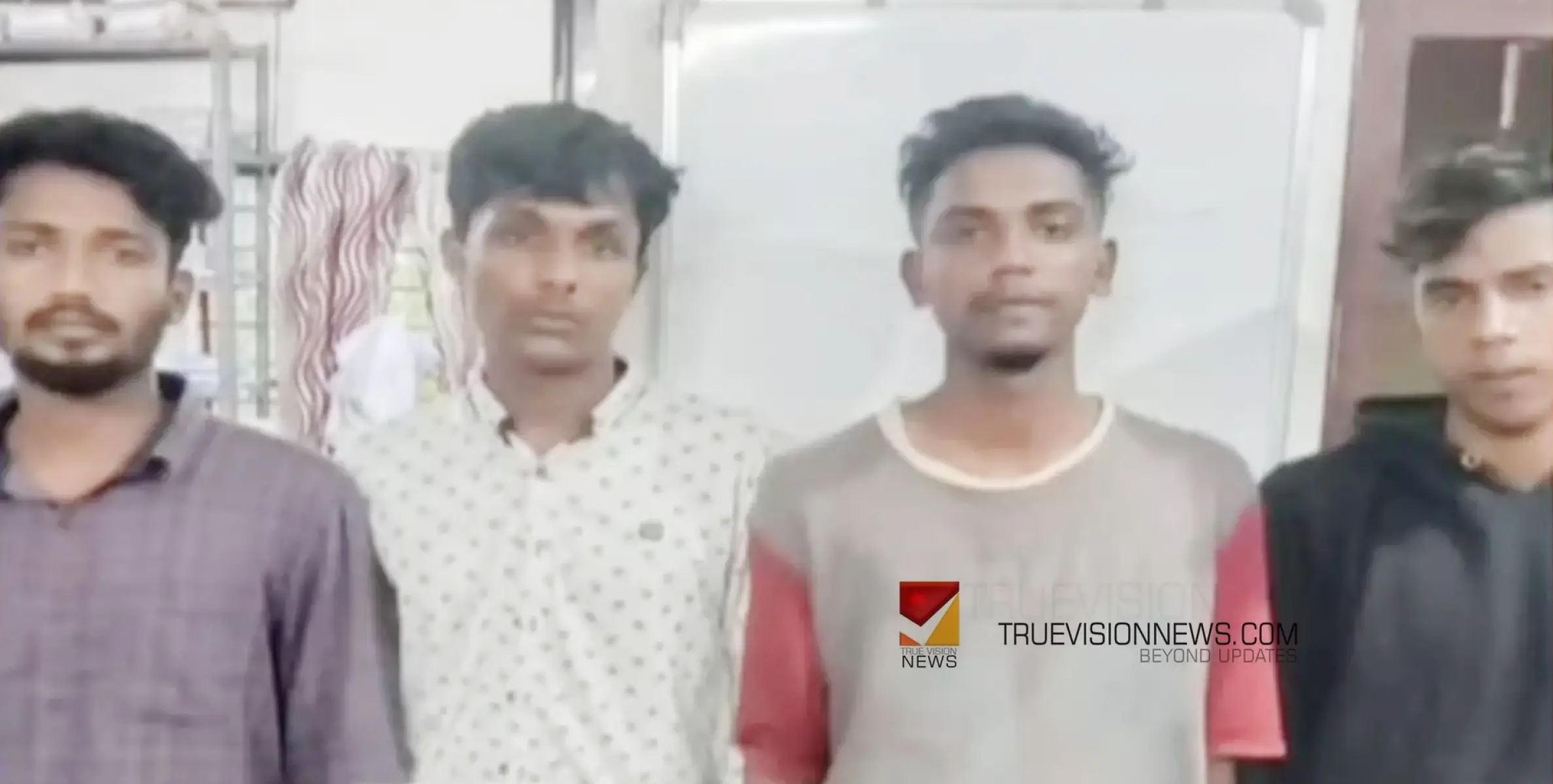 #complaint | ബാർ ഹോട്ടലിൽ എത്തിയ സ്ത്രീകളെ പരിഹസിച്ചത് ചോദ്യം ചെയ്ത യുവാക്കളെ മർദിച്ചതായി പരാതി 