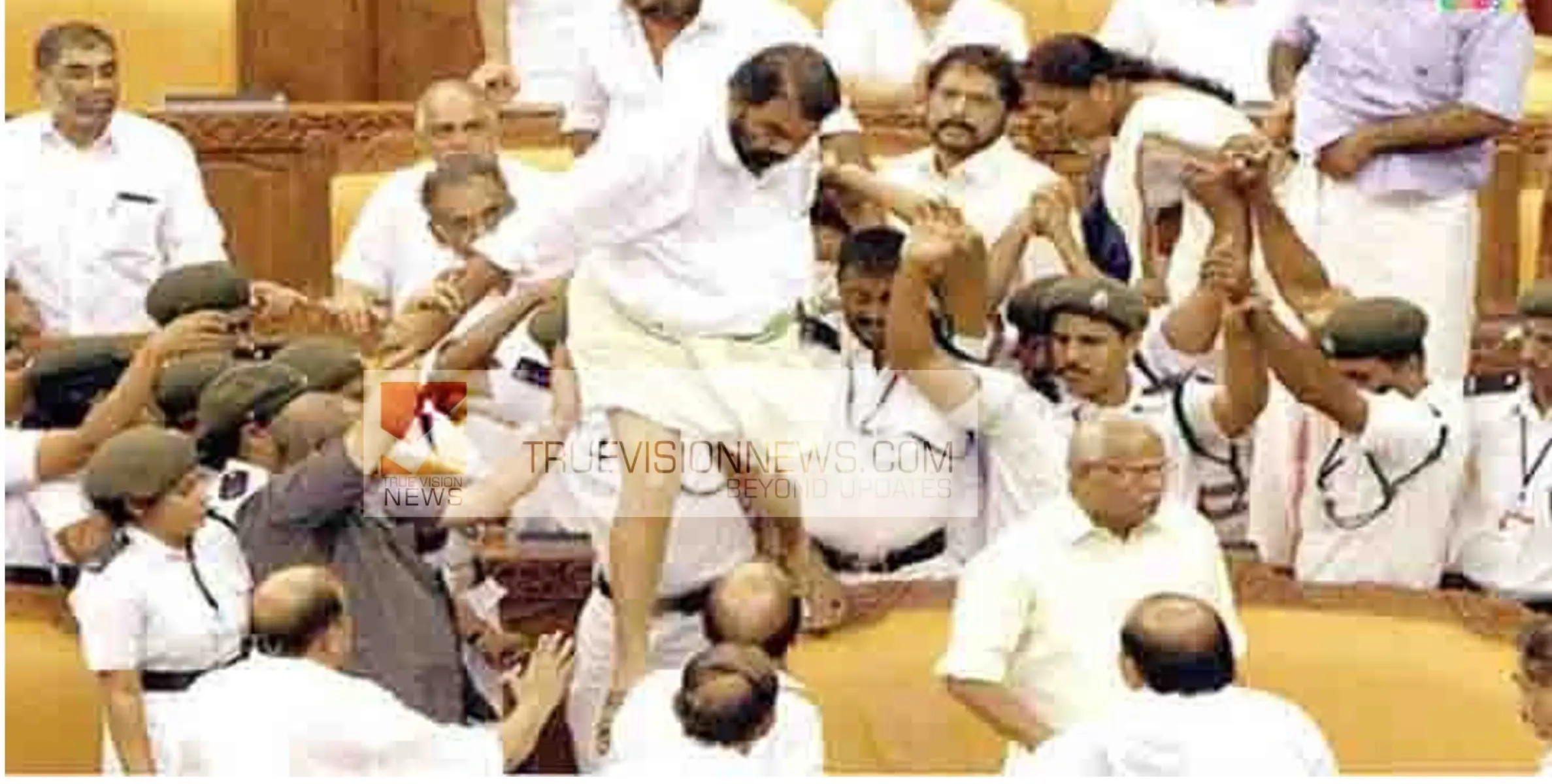 ഇ.പിയും, ശിവൻകുട്ടിയുമടക്കം ആറ് എൽഡിഎഫ് നേതാക്കൾ പ്രതികൾ ; നിയമസഭ കയ്യാങ്കളിക്കേസിൽ തുടരന്വേഷണ റിപ്പോർട്ട് കോടതിയിൽ
