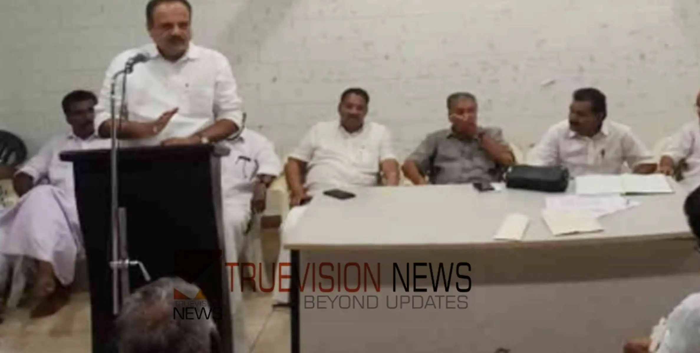 #udf | മാസപ്പടി ഉൾപ്പടെ നിരവധി അഴിമതി; ആരോപണ വിധേയനായ മുഖ്യമന്ത്രി രാജി വെക്കണം -യു.ഡി.എഫ് നേതൃയോഗം 
