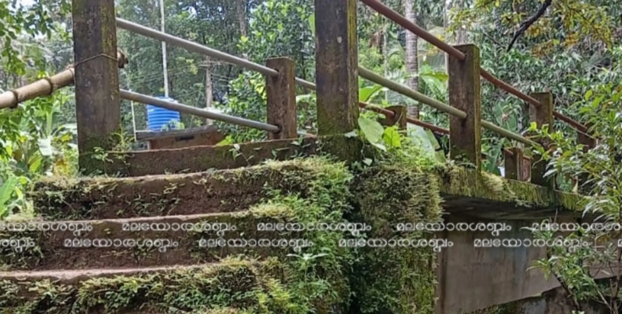 #manathana | കാഞ്ഞിരപ്പുഴയ്ക്ക് കുറുകെ മടപ്പുരച്ചാലിലേക്ക് വാഹനഗതാഗത സൗകര്യമുള്ള പാലം ആവശ്യപ്പെട്ട് നാട്ടുകാർ. 