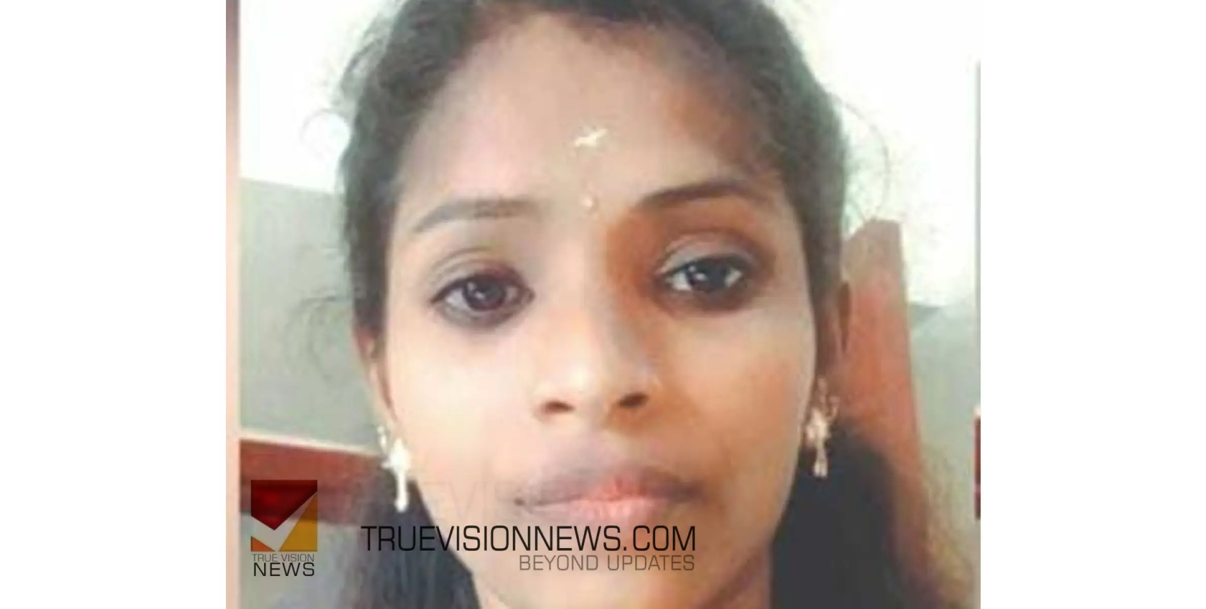 #exploded | ചാർജ് ചെയ്യുന്നതിനിടെ മൊബൈൽ ഫോൺ പൊട്ടിത്തെറിച്ച് യുവതിക്ക് ദാരുണാന്ത്യം