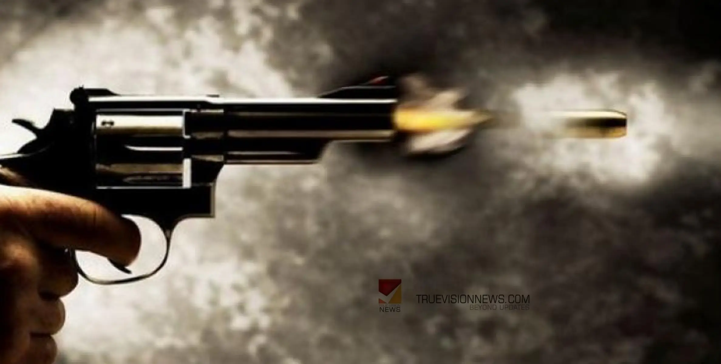 #crime | ഭക്ഷണത്തെ ചൊല്ലിയുണ്ടായ തർക്കം;  മൂന്നംഗ കുടുംബത്തിന് നേരെ വെടിയുതിർത്തു