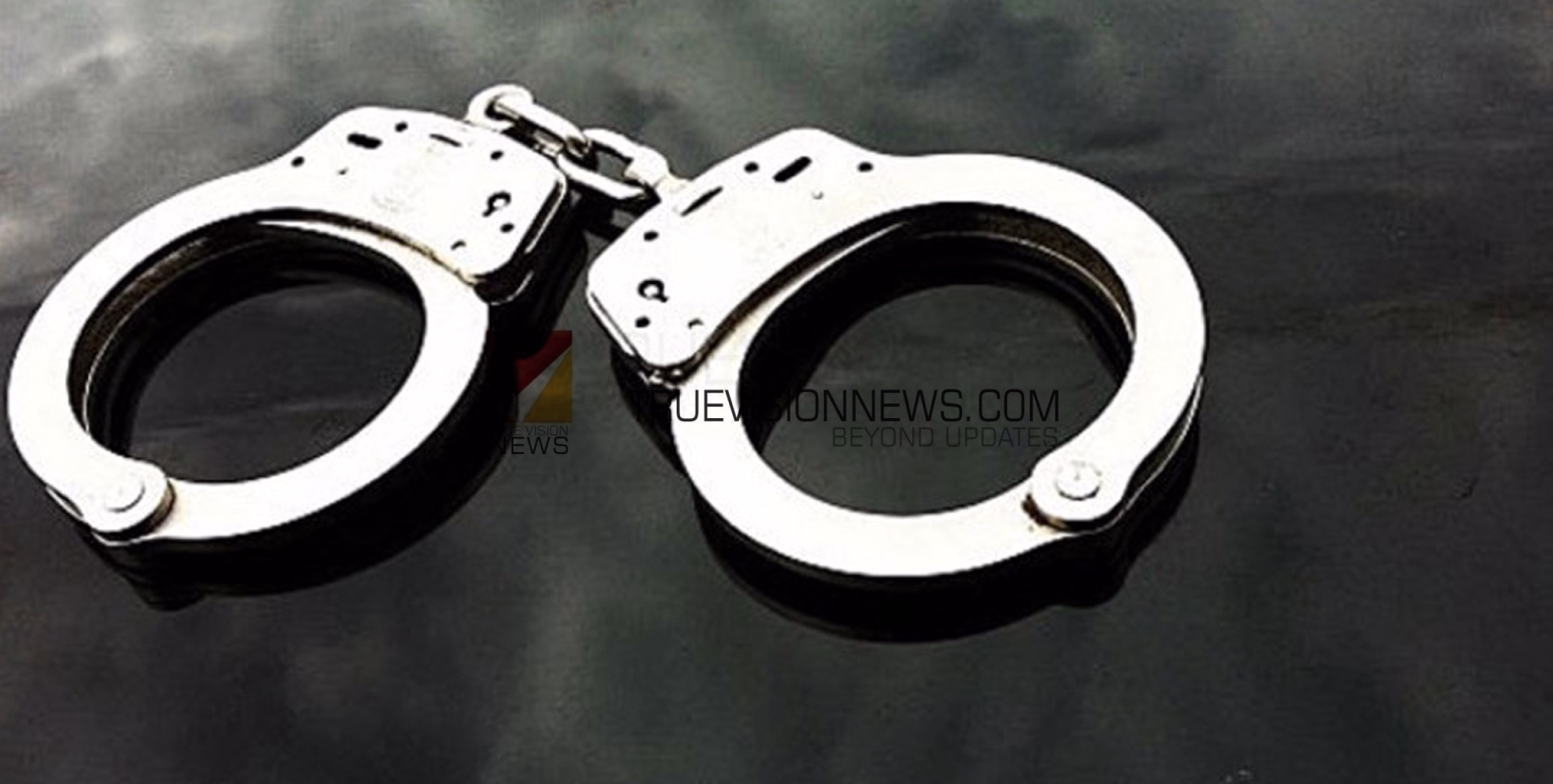 #arrest | കൊയിലാണ്ടി എൻ എച്ച് ഓഫീസിലെ ക്ലർക്ക് കൈക്കൂലി വാങ്ങുന്നതിനിടെ വിജിലൻസ് പിടിയിൽ