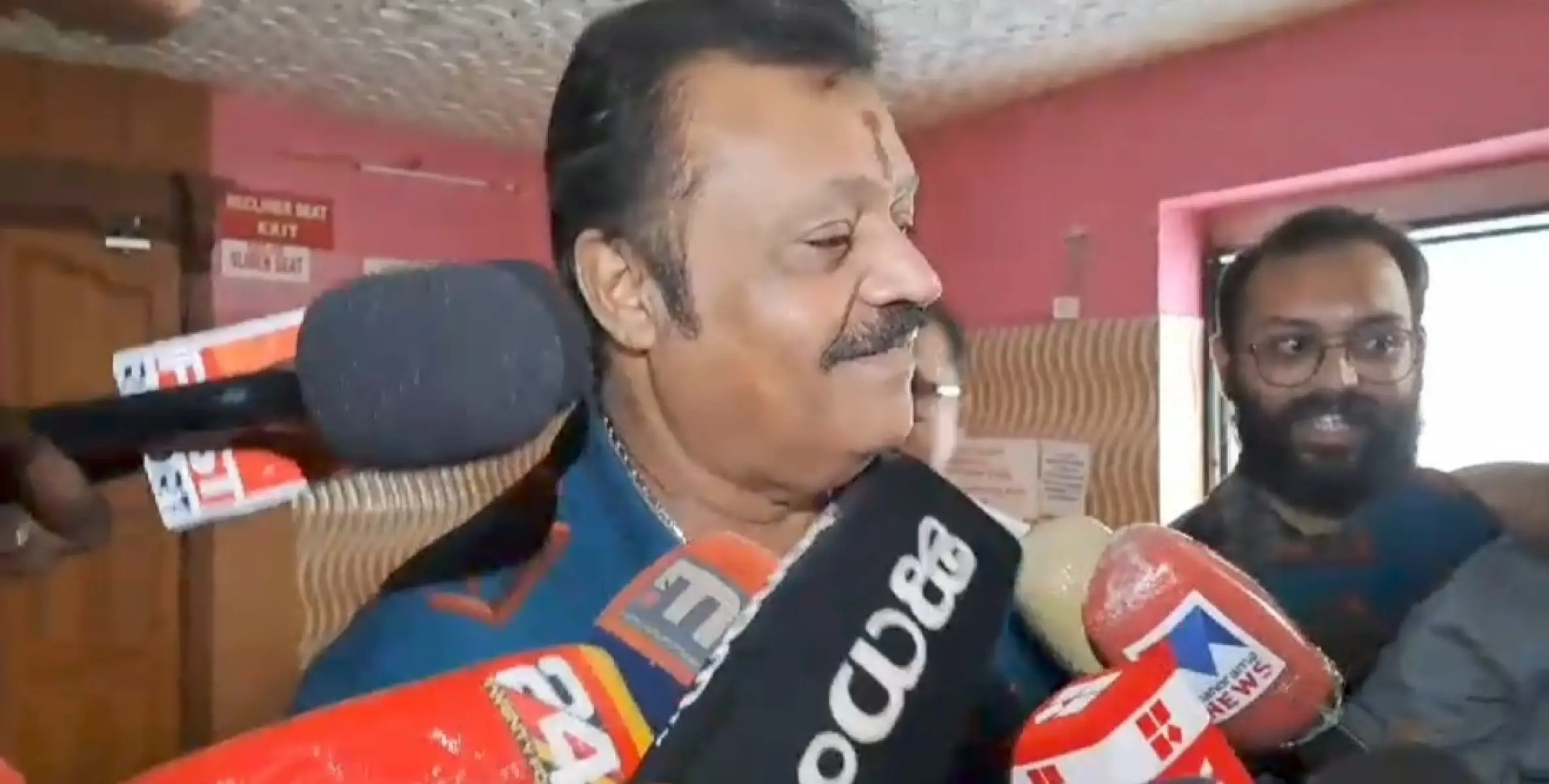 #Sureshgopi | എന്റയടുത്ത് ആളാവാൻ വരരുത്': മാധ്യമപ്രവർത്തകയോട് കയർത്ത് സുരേഷ്​ ഗോപി