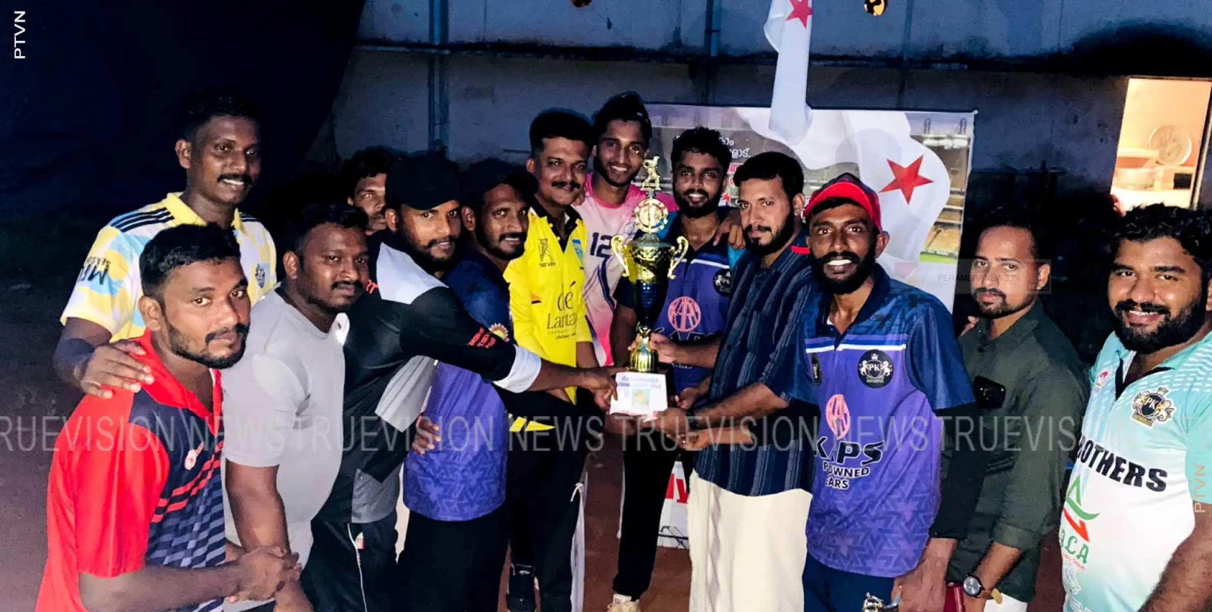 ഡിവൈഎഫ്‌ഐ പന്തിരിക്കര മേഖല കമ്മറ്റി ഒന്നാമത് ഹാര്‍ഡ് ബോള്‍ ക്രിക്കറ്റ് പ്രീമിയര്‍ ലീഗ് സംഘടിപ്പിച്ചു 