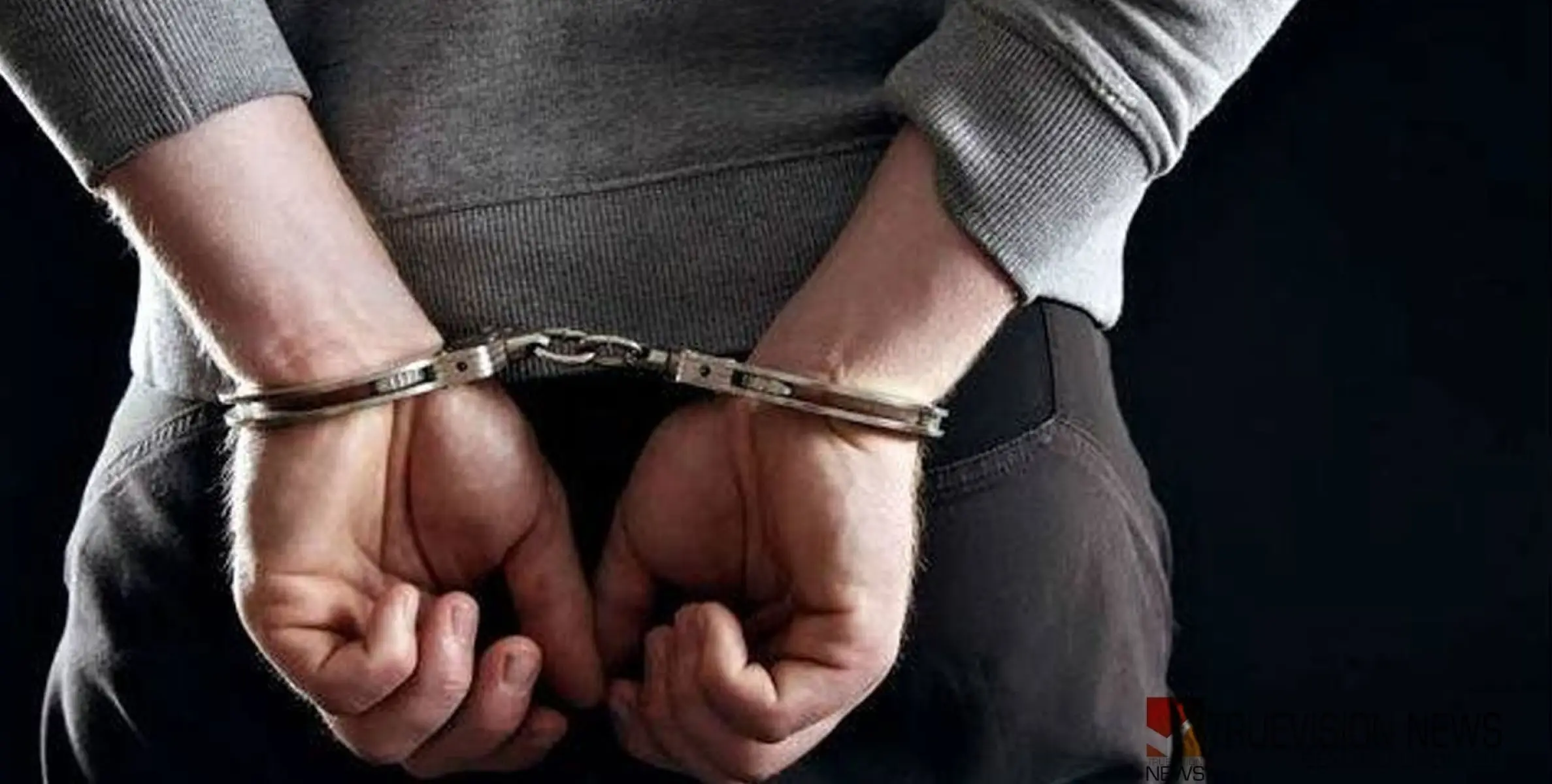 #arrest | കെഎസ്ആർടിസിയിൽ സ്ത്രീയെ കടന്നുപിടിച്ച പൊലീസുകാരൻ അറസ്റ്റിൽ