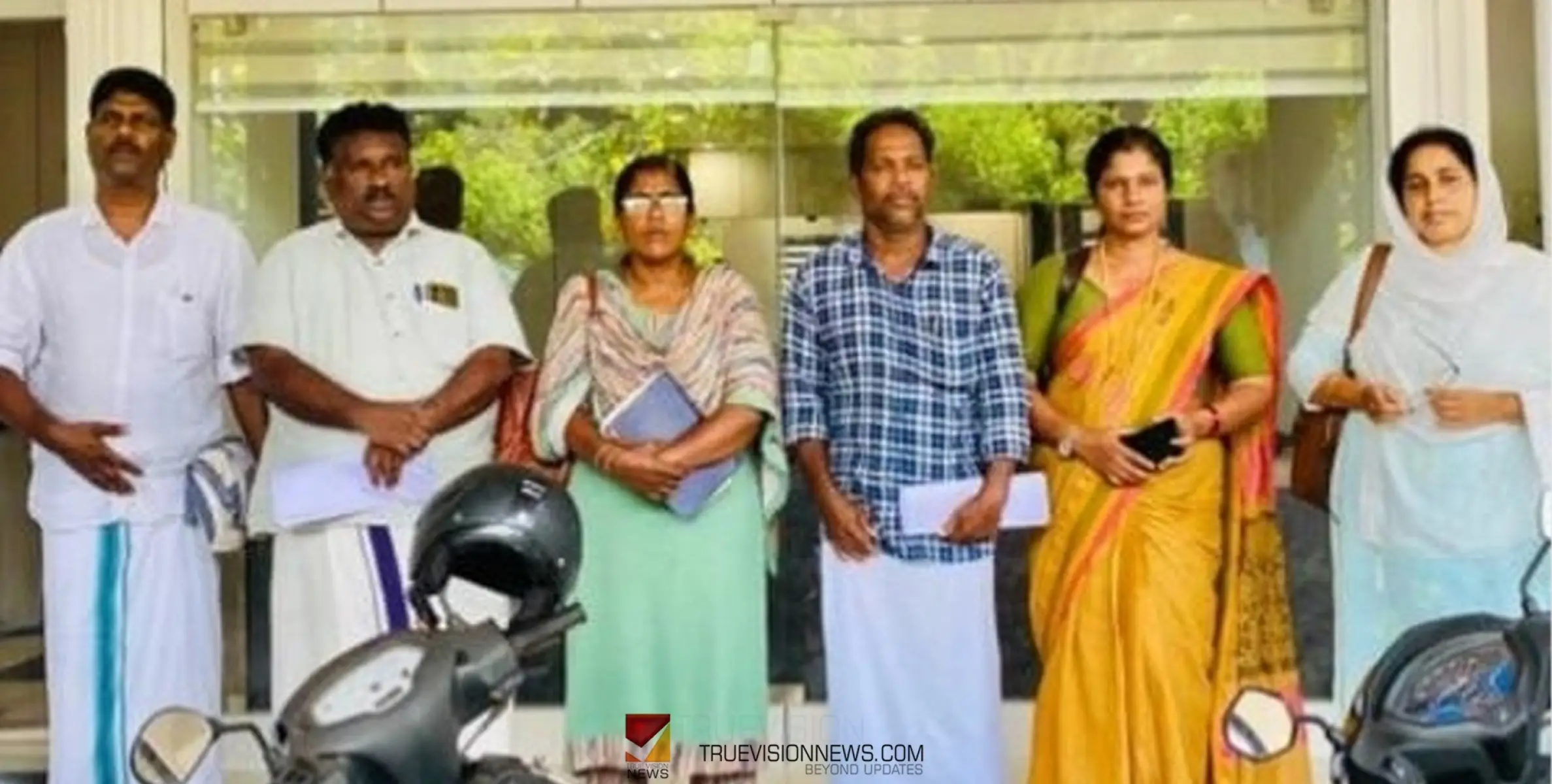 #UDF | മണിയൂർ ഗ്രാമപഞ്ചായത്ത് ഭരണസമിതി യോഗത്തിൽ നിന്നും യുഡിഫ് മെമ്പർമാർ ഇറങ്ങിപ്പോയി 