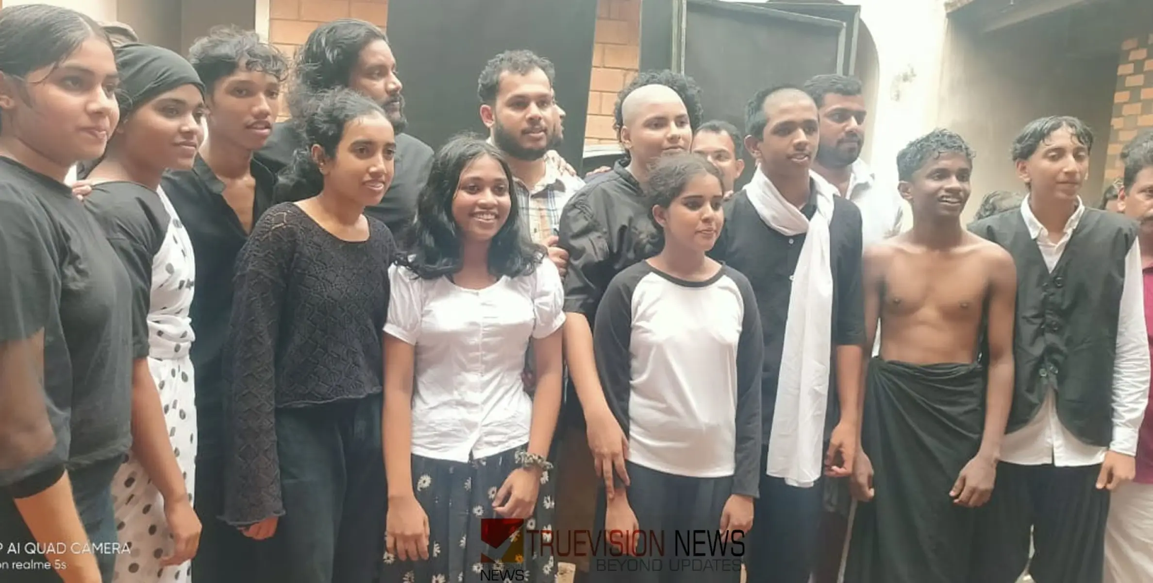 #keralaschoolkalolsavam2024 |  വികൃത മുഖങ്ങൾ വെളിച്ചത്ത് കൊണ്ട് വന്ന് കുമരു; കള്ളന്റെ വേഷത്തിൽ തിളങ്ങി യദു കൃഷ്ണൻ 